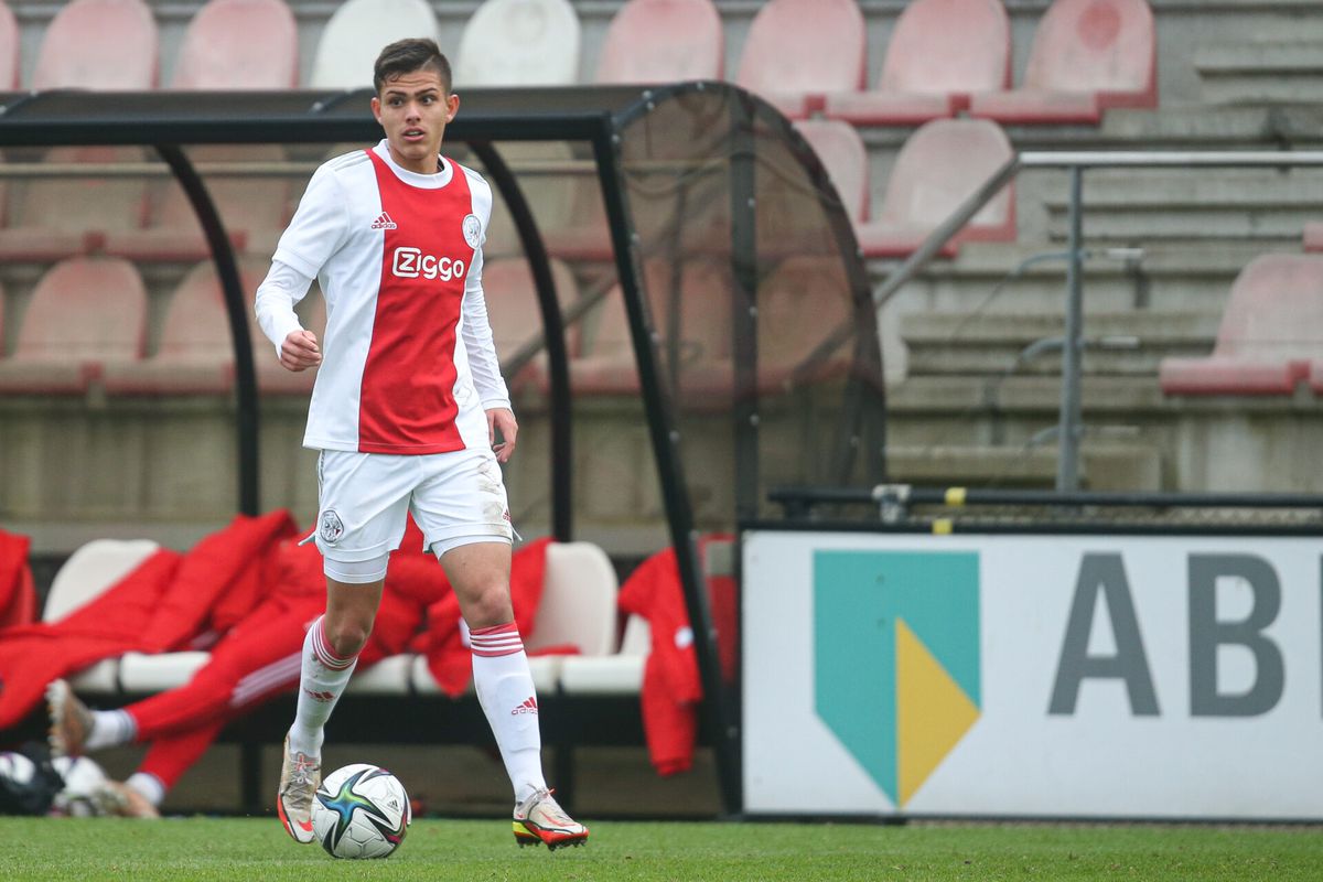 Ajax stalt Braziliaans talent Giovanni (19) bij Telstar