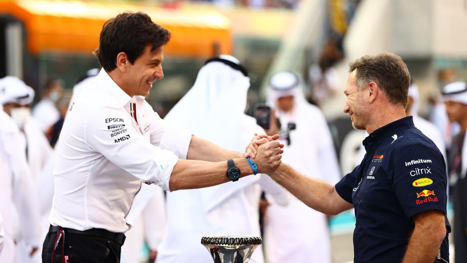 Christian Horner zocht naar Toto Wolff na kampioenschap Verstappen: 'Kon hem niet vinden'