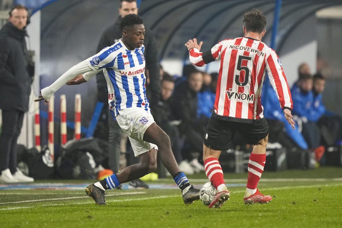 Heerenveen en Sparta trappen nieuw seizoen af, Ajax naar Fortuna en Feyenoord tegen Vitesse