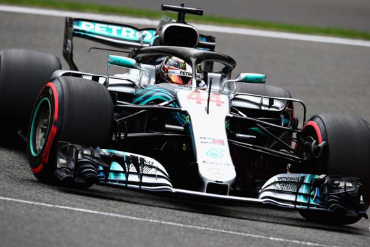 WOW! Hamilton in regen naar pole, Force India's op 2e startrij, Max vanaf P7 (video)