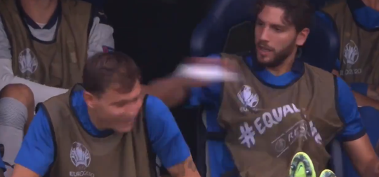 🎥 | Gezien? Manuel Locatelli wordt gek van 'irritante' Nicolò Barella