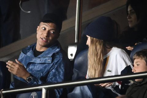 'Kylian Mbappé heeft relatie met kleindochter van Frankrijks grootste rock-'n-roll-ster ooit'