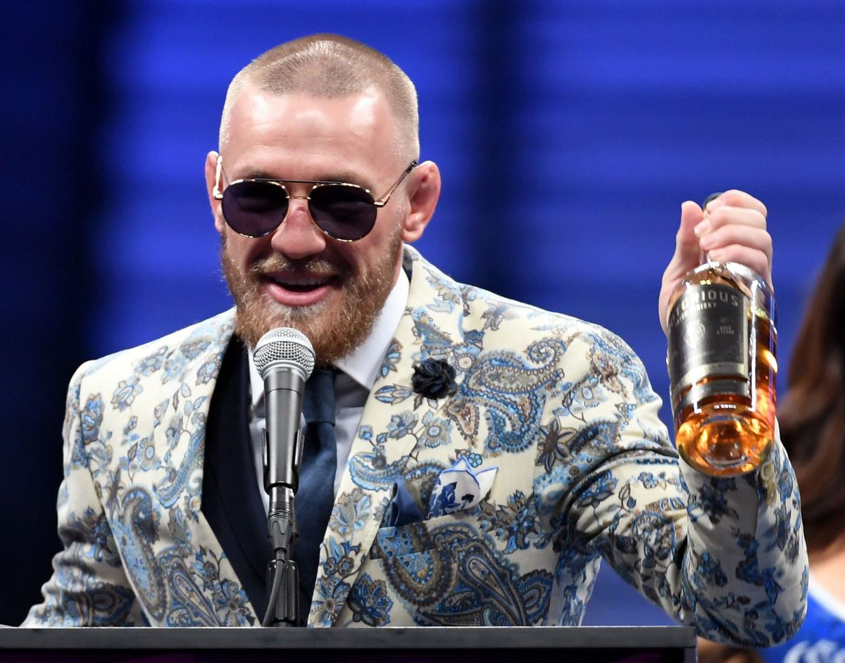 McGregor tegen 50 Cent: 'Je hebt een beha nodig, met die mannenborsten van je'