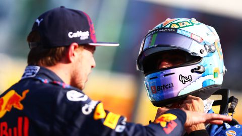 Ricciardo doet weer lollig: 'Ik zal Verstappen de snelste raceronde gunnen'