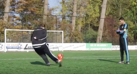 Dit zijn de mooiste goals in 2015 van de vrijetrappenkoning uit Zwolle (video)