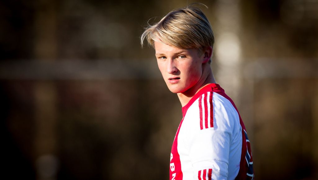 Talent Kasper Dolberg tot 2021 bij Ajax