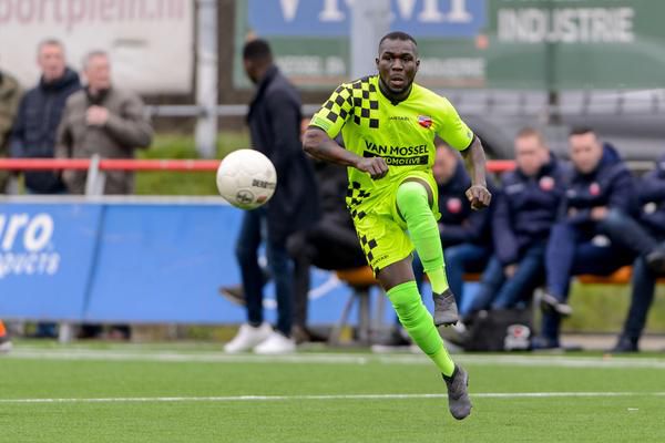 Amateurclub probeert Royston Drenthe naar de 6e klasse van POLEN te lokken