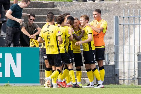 Nieuwe spits doet Giakoumakis vergeten en bezorgt VVV-Venlo zege tegen Almere City van Verbeek