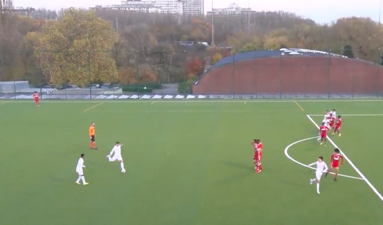 🎥 | Kleinzoon van Anderlecht-icoon Van Himst maakt ongekende wereldgoal