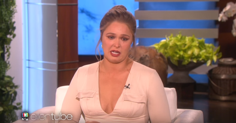 'Bikkel' Rousey in tranen: 'Ik dacht aan zelfmoord' (video)