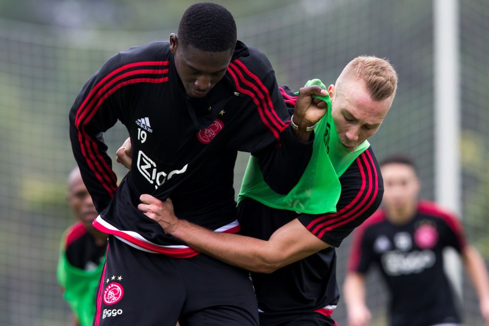 Charlton wil geflopte Sanogo van Ajax verlossen