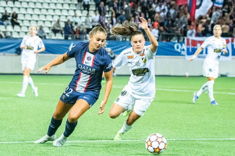 PSG boekt mede door goal Lieke Martens zege in voorronde Women's Champions League, debuut Jackie Groenen