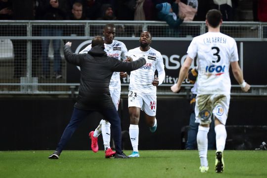 Amiens heeft geen zin om 'verplicht' te degraderen en wil 22 clubs in Ligue 1