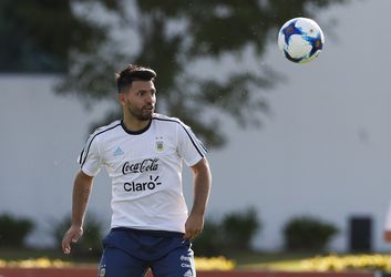 Agüero moet voor Argentijnen kwalificatie WK redden