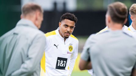 📸 | Donyell Malen al gespot op trainingsveld Borussia Dortmund