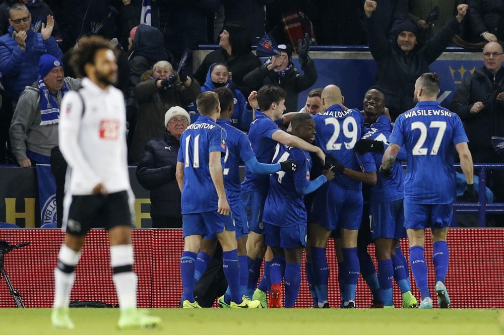 Leicester City trekt volgende ronde FA Cup pas na verlenging over de streep