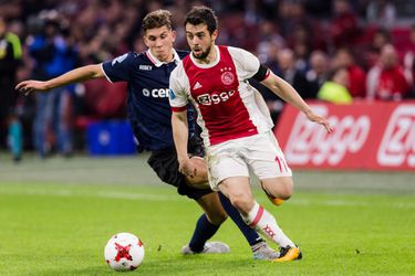 Younes baalt van Ajax, maar staat toch in basis tijdens Klassieker