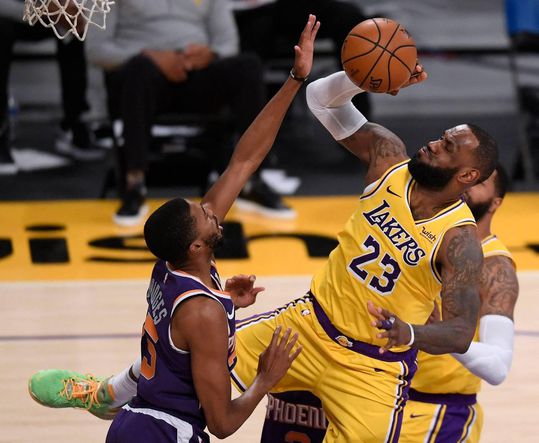 LeBron James over NBA-koploper: ‘In computerspelletjes speelden we nooit met Utah Jazz, echt nooit’