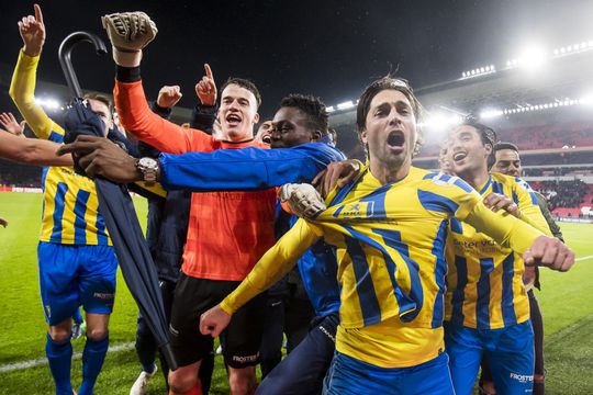 Een avond bomvol verrassingen in de KNVB Beker: check hier alle uitslagen