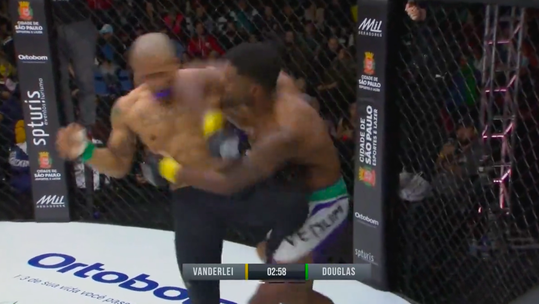 🎥 | Top MMA: Gonçalves leidt prachtzege in met deze 'elleboog uit de hel'
