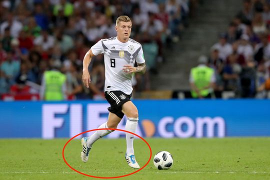 Kroos speelt op voetbalschoenen die Adidas speciaal voor hem ontwerpt