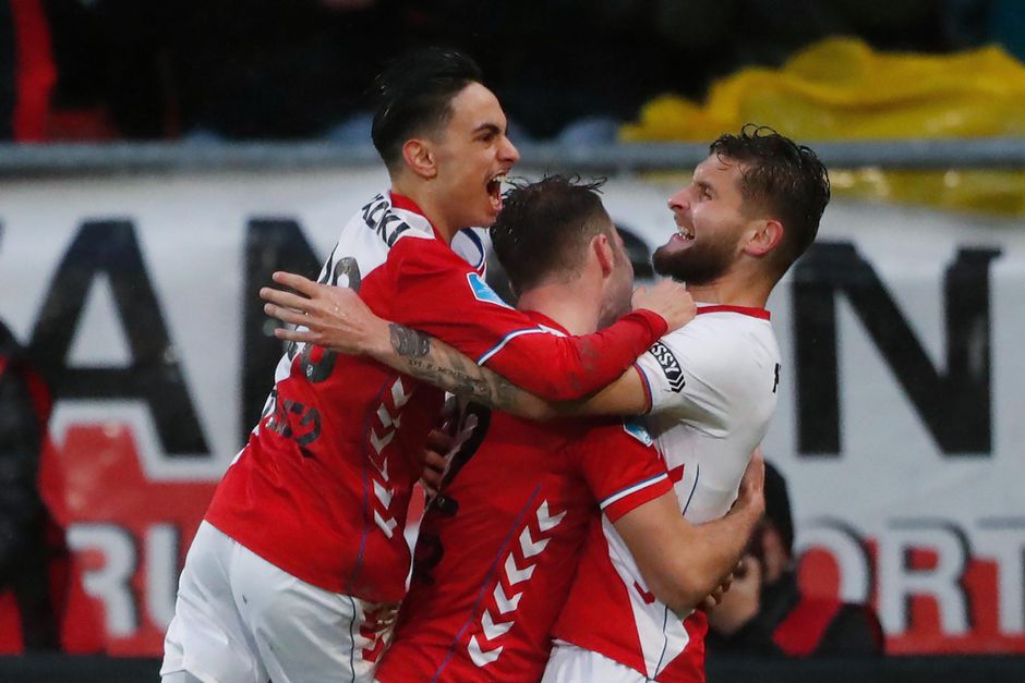 Utrecht houdt de titelrace spannend door punt te pakken tegen PSV