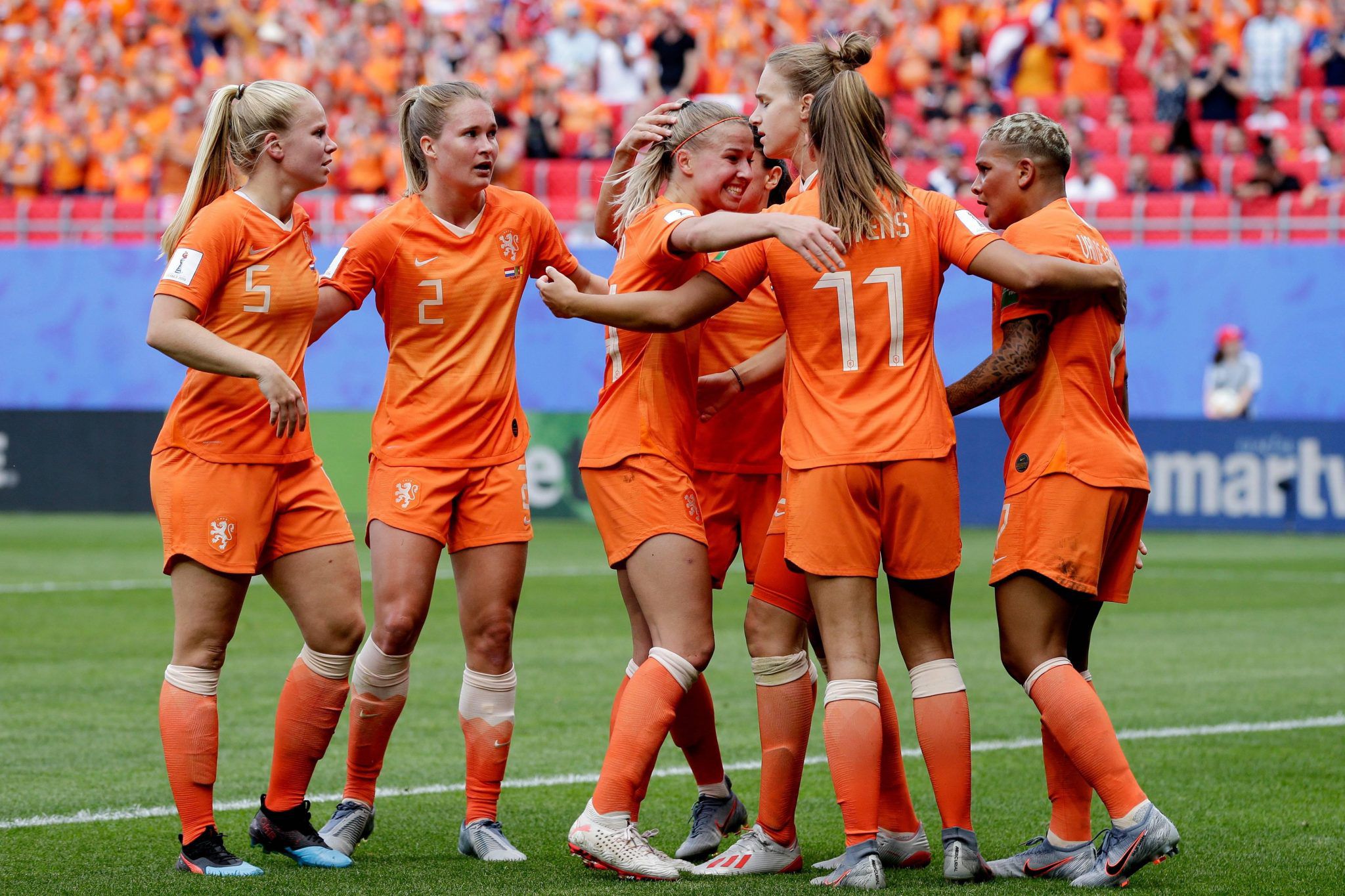 Dit Is De Opstelling Van De Oranje Leeuwinnen Voor De Clash Met Canada ...