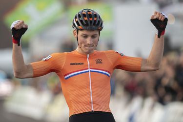 WTF! Oud-wielrenner is stikjaloers en geeft af: 'Van der Poel maakt de sport kapot'