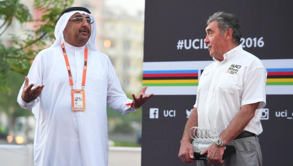 Merckx verdedigt bloedheet WK wielrennen in Qatar: 'Was ook in de Vuelta zo'