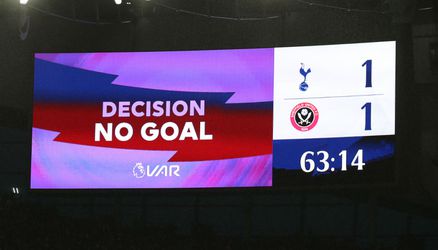 Dit zijn de reacties in Engeland na het belachelijke VAR-moment bij Tottenham