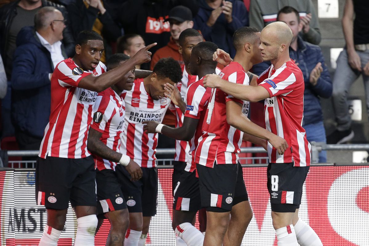 BOEM! PSV binnen 30 minuten op comfortabele 2-0 tegen Sporting (video's)