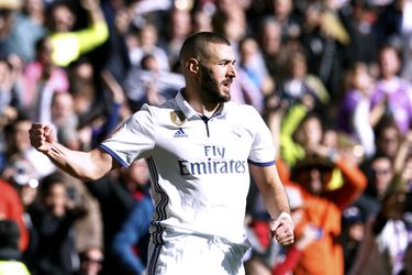 Benzema schiet Real op het nippertje naar ZIEK record (video's)