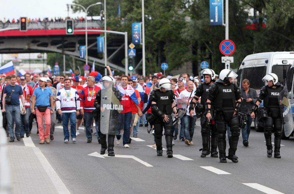 Russische hooligans willen LHBT'ers 'neersteken en uitroeien' tijdens WK