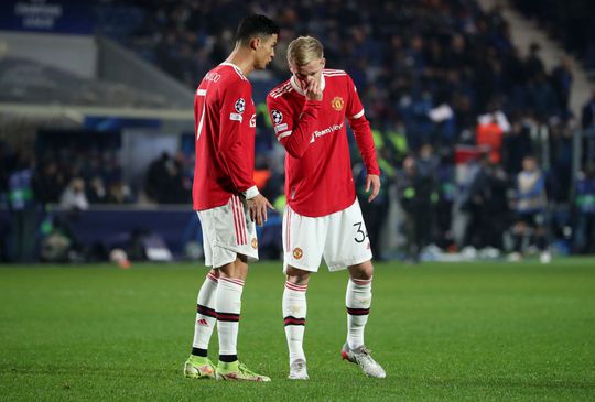 Cristiano Ronaldo EN Donny van de Beek op bank bij ManUnited, Hakim Ziyech start WEL in topper