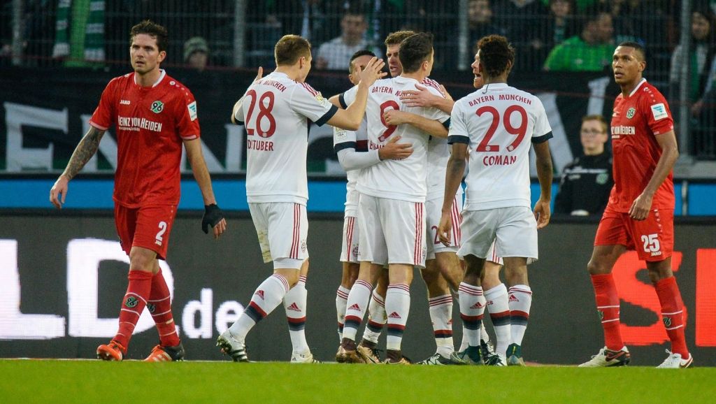 Bayern met 8 punten voorsprong winterstop in na verlies Dortmund
