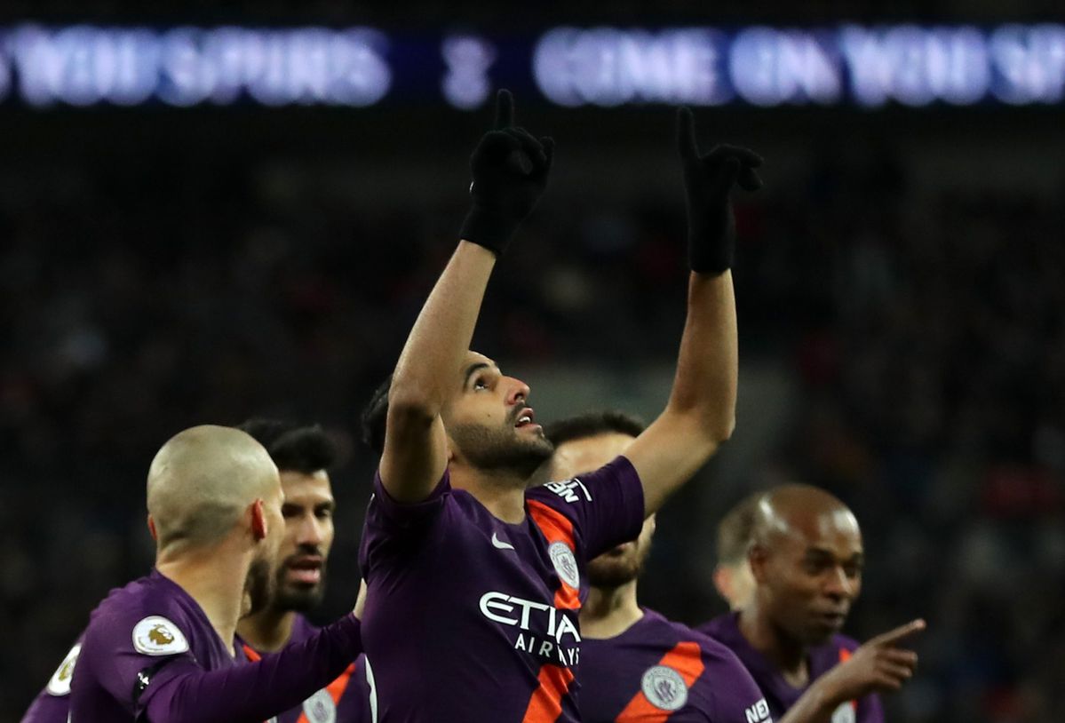 Manchester City wint op 'American Football-veld' van Tottenham Hotspur