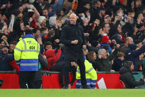 Erik ten Hag verbluft Engelse kranten na 'cruciale zege' tegen Aston Villa: 'Nieuw doelpuntentijdperk'