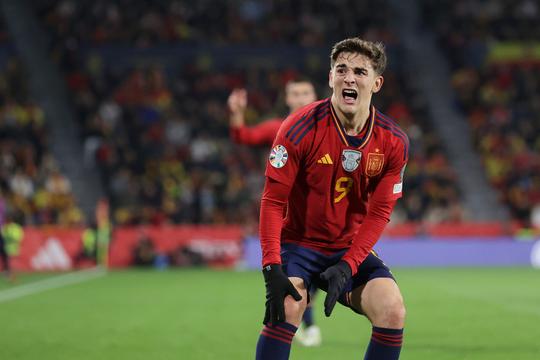 Trieste aftocht zwaar geblesseerde Gavi wekt woede op bij Barcelona: 'Erg boos op de bond'