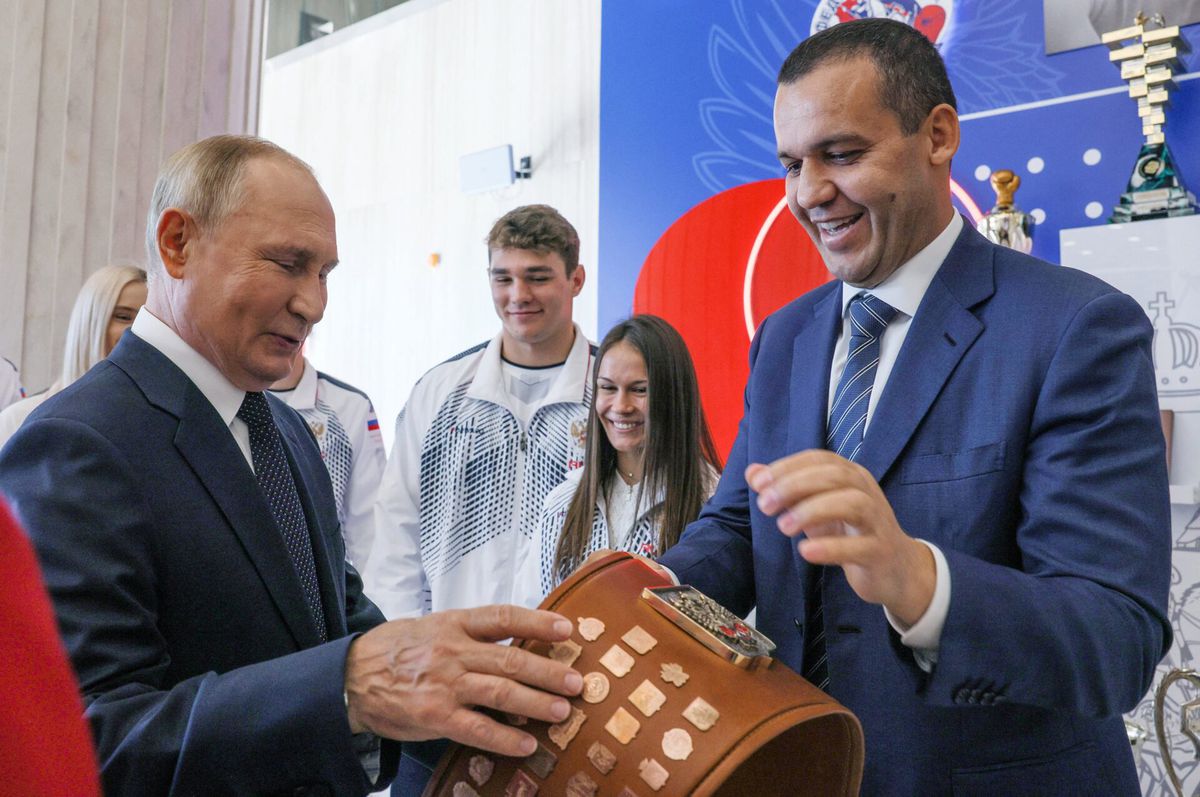 Boksbond IBA (met een Rus als nieuwe voorzitter) heft schorsing Russische en Belarussische boksers op