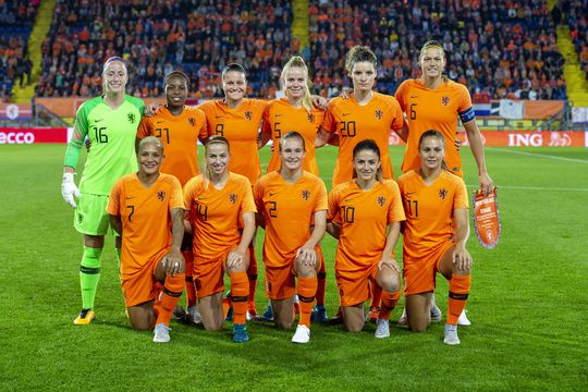Oranjeleeuwinnen strijden mogelijk in Utrecht voor WK-ticket