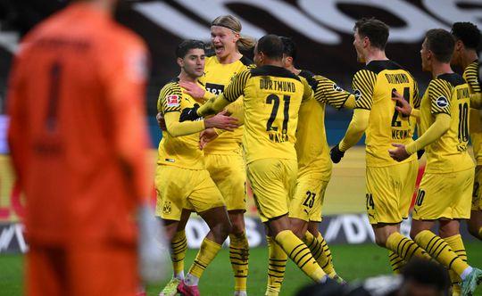 🎥 | Comeback completed! Borussia Dortmund knokt zicht terug na 2-0-achterstand