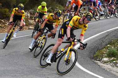 Jumbo-Visma stapt na coronabom uit Ronde van Valencia