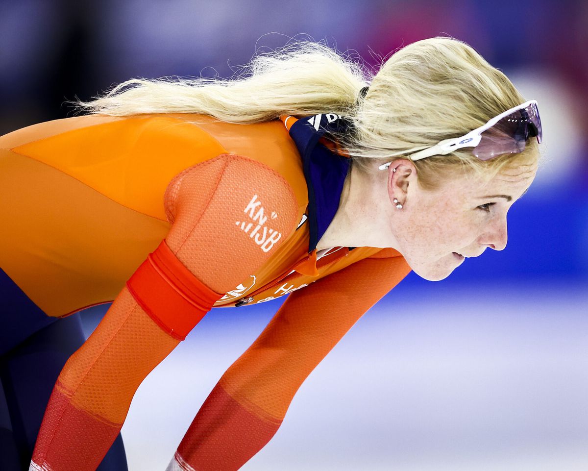 BIZAR NOS-interview met schaatsster Marijke Groenewoud: 'Bak je nog tompoucen?'