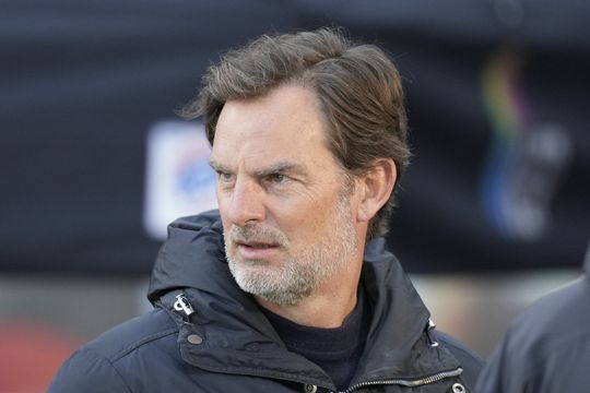 Ronald de Boer ziet geen onrust bij Ajax: 'Het is gewoon hartstikke rustig'