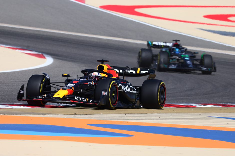 Verstappen de snelste: Nederlander zet beste tijd neer tijdens ochtendsessie eerste testdag