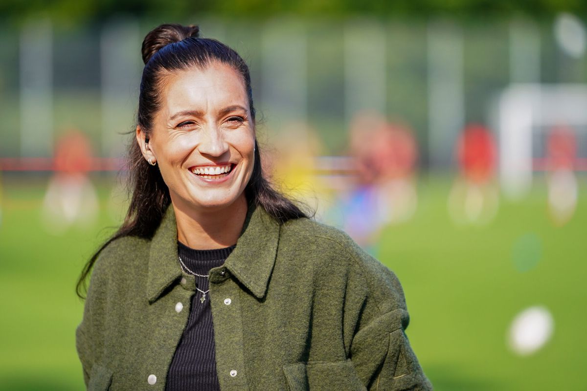 Leonne Stentler wilde vroeger voetballen bij Feyenoord: 'Maar dat kon niet, er was niets voor meisjes'