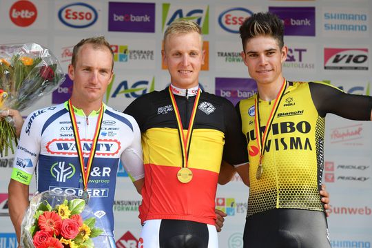 Merlier sprint naar Belgisch kampioenschap, Barguil als Frans kampioen de Tour in