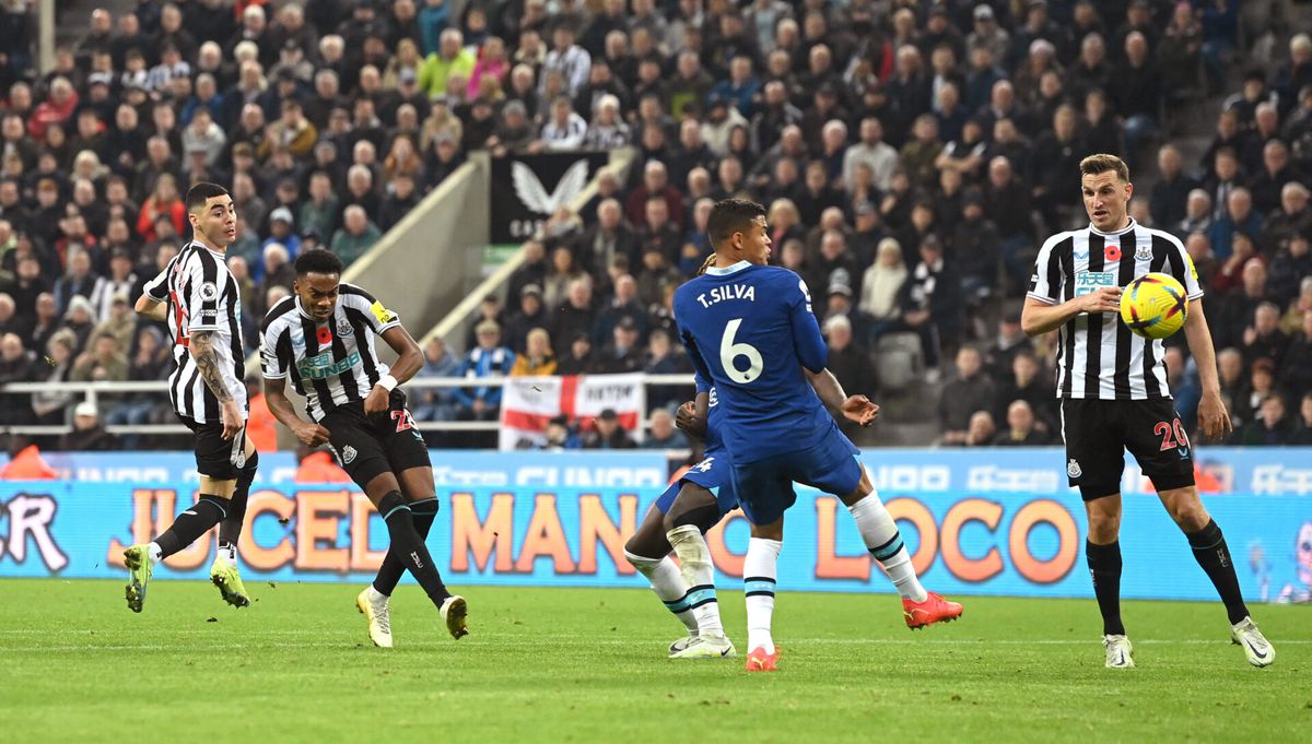 Newcastle United stort Chelsea in crisis en nestelt zich verder in Engelse top