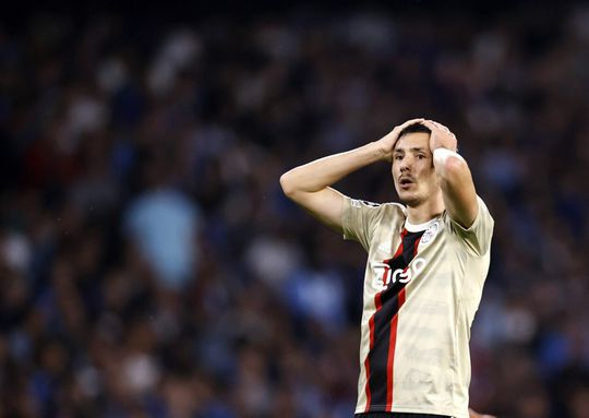 Ajax blijft afstraffing bespaard bij Napoli, maar door nederlaag is knock-outfase Champions League ver weg