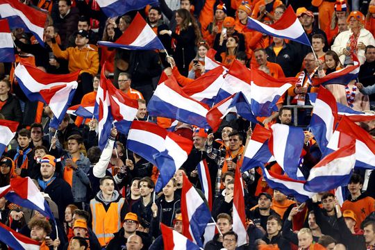 Het angstzweet breekt uit bij KNVB: kan Oranje straks in volle Kuip spelen ondanks lockdown?